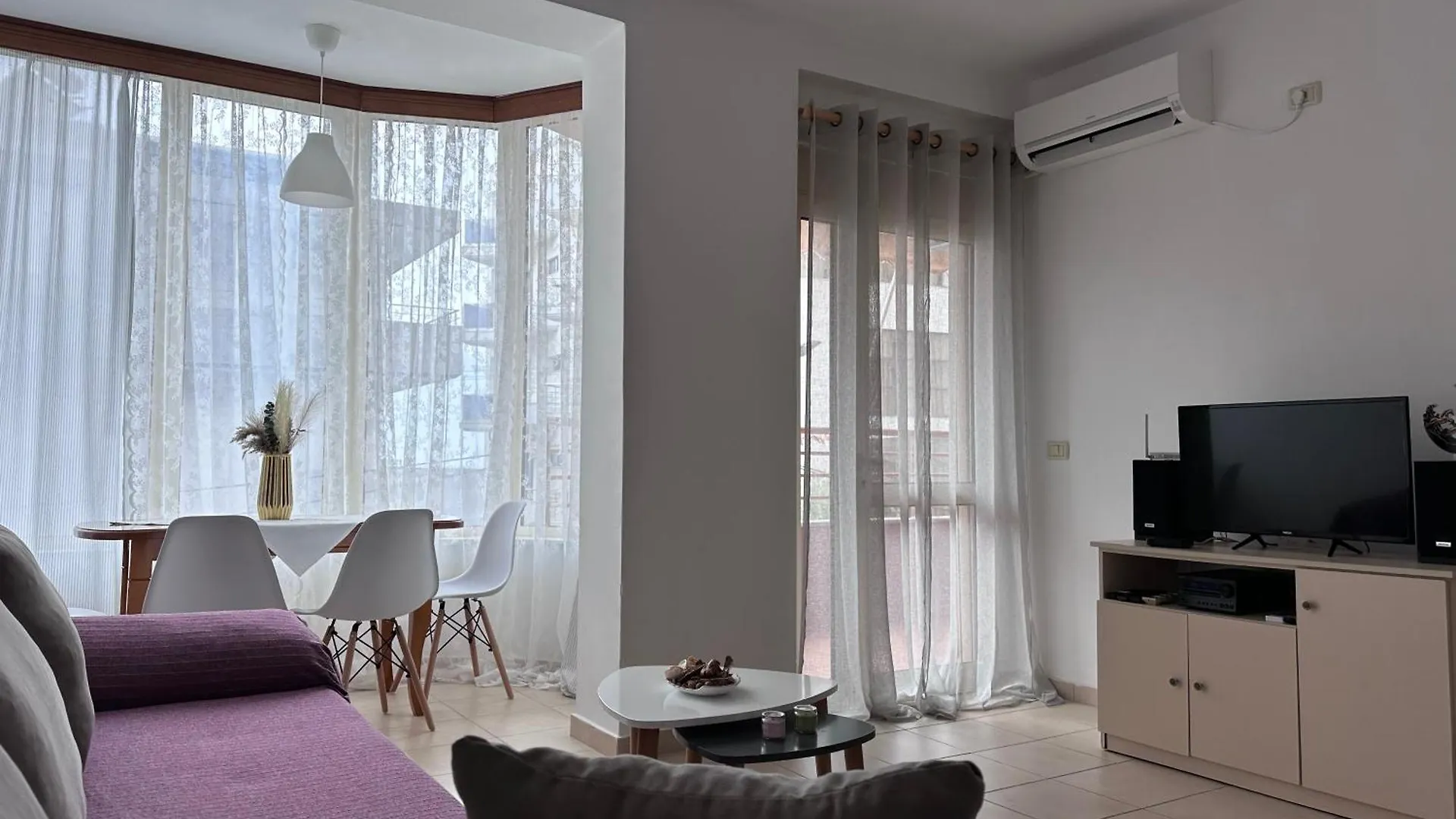 Vespa Apartment סרנדה