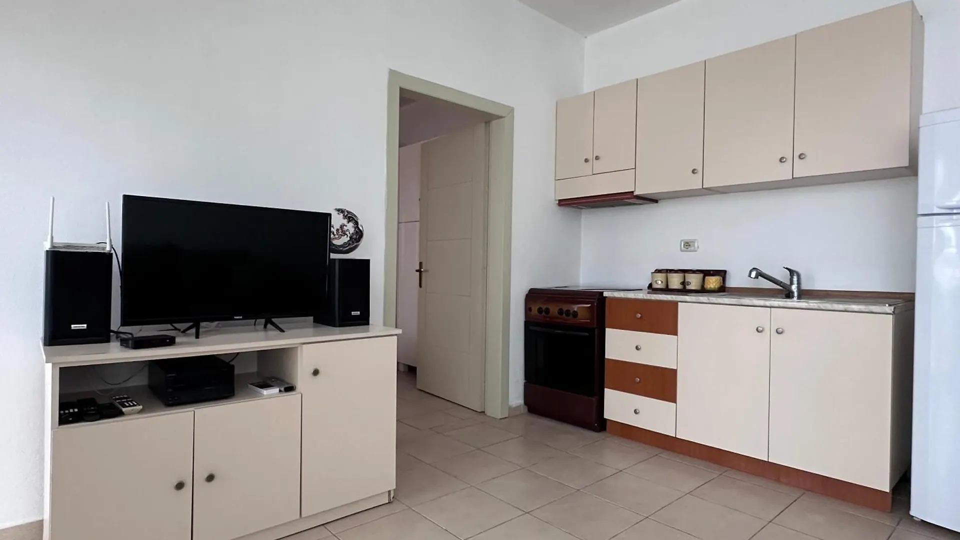 Vespa Apartment סרנדה